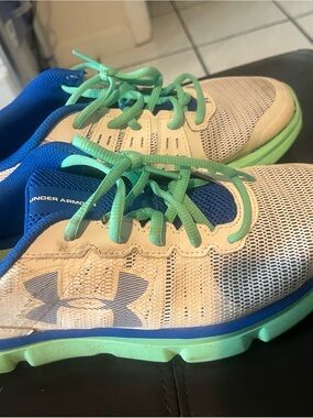 Under Armour Women White, Blue & Mint Green Athletic Sneakers
